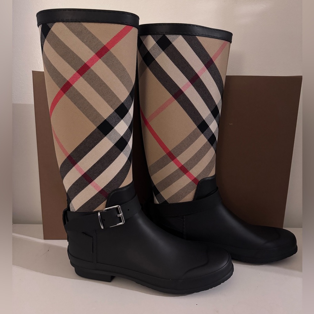 Burberry Rubber Boot 👢 Vintage  Check size 40/10